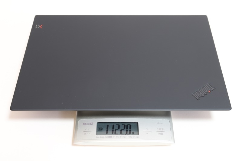 本体の実測重量は1,122g