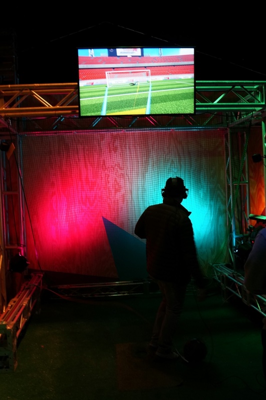 キャプテン翼をモチーフにしたVRのデモ。オーバーヘッドキックが再現できるかは不明