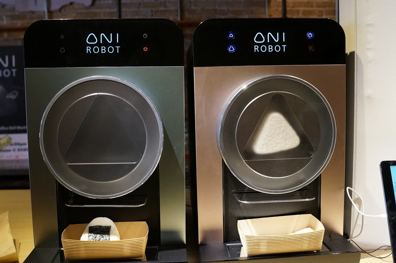 おにぎり自動生成マシンのONIrobot