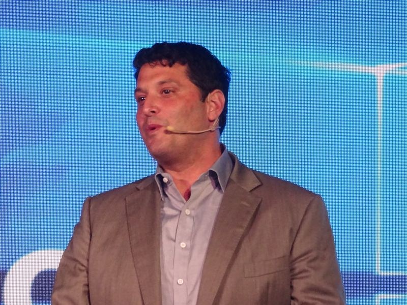 Microsoftを離れるテリー・マイヤーソン氏(2015年撮影)