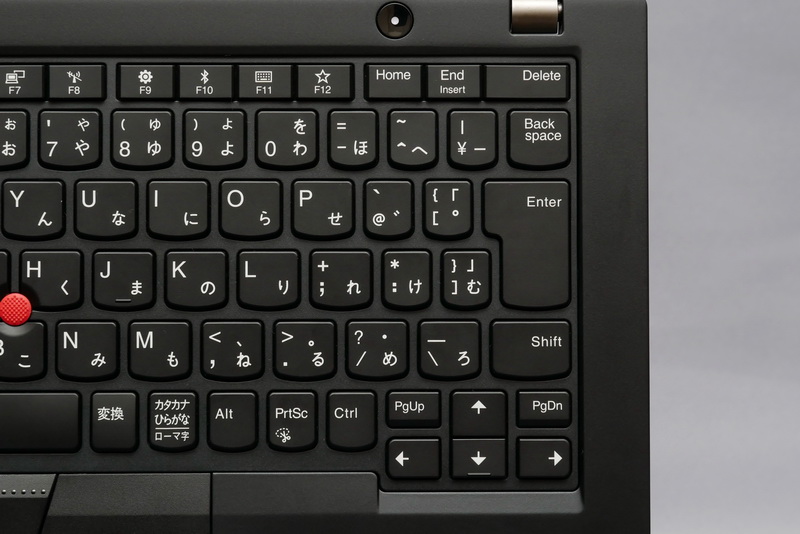 右Enterキー付近の一部キーでキーピッチがややせまくなっている点は残念