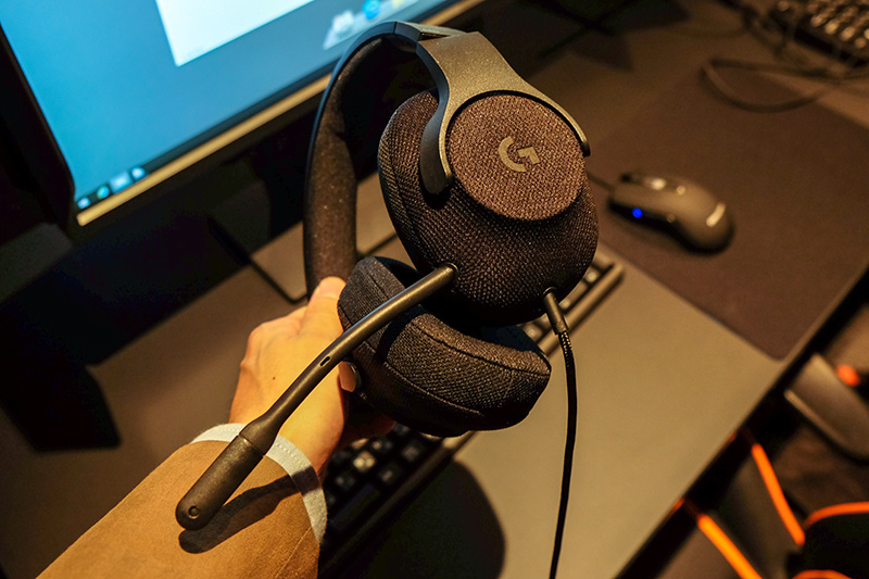 ヘッドセットはロジクール製