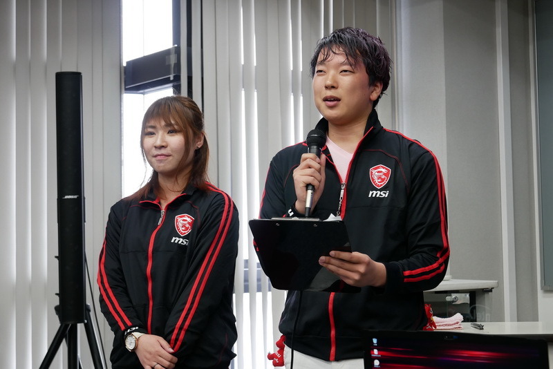 発表会で前半の司会進行を担当した、京都コンピュータ学院 情報処理科 IT声優コース2回生の水本綾さん(左)と熊谷拓哉さん(右)