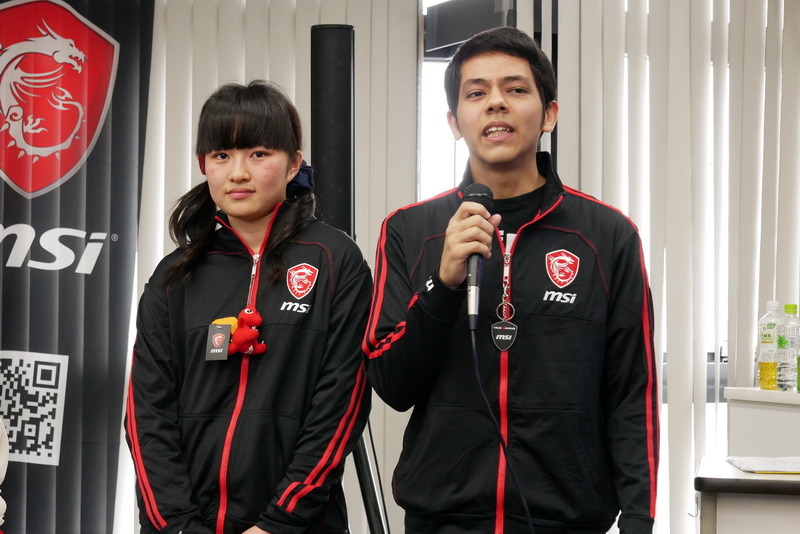 後半の司会進行を担当した、京都コンピュータ学院 情報処理科 IT声優コース2回生の片山めい美さん(左)とマルケス ツヨシさん(右)