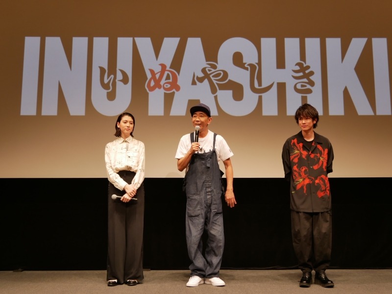 視聴後、トークショーを行なった