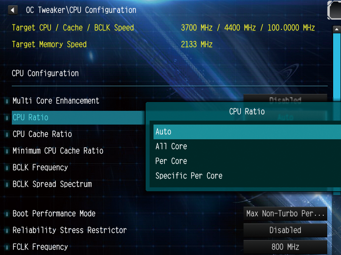 (1) 動作倍率モードの設定。まず最初に動作倍率モードの設定を行なう。基本となるのは全コアを同じ倍率で動作させるAll Coreモードだ