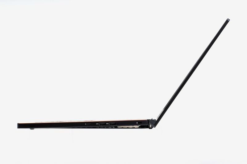 天板を最大まで開いた状態