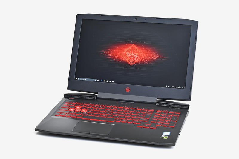 OMEN by HP 15-ce000パフォーマンスモデル<br>CPU: Core i7-7700HQ(4コア、2.8～3.8GHz)<br>GPU: GeForce GTX 1060 with Max-Q(GDDR5 2GB)<br>税別価格179,800円 ※価格は評価時点のもので、変更される可能性があります