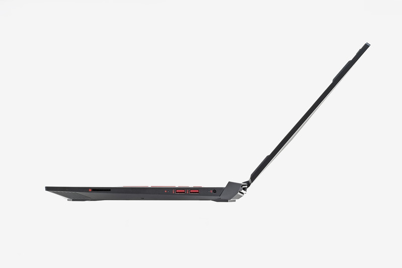 天板を最大まで開いた状態