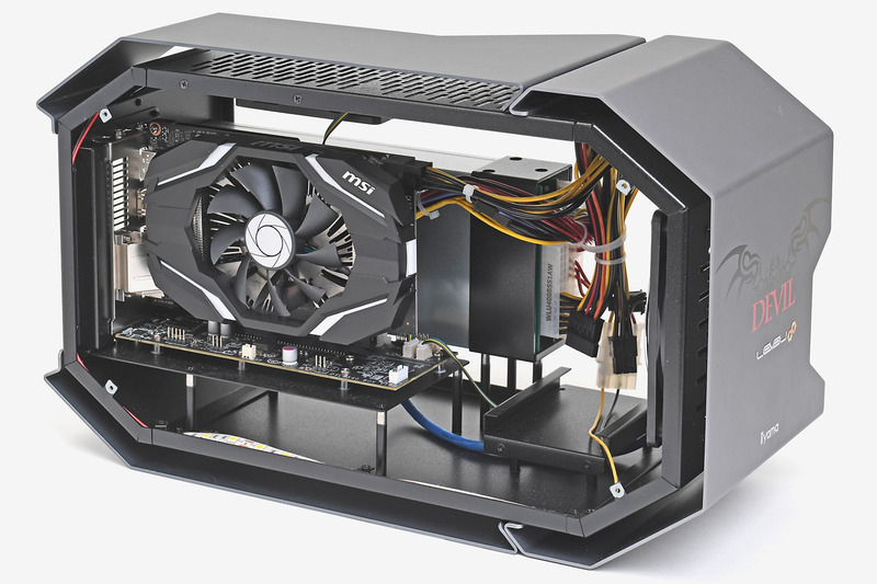 GPUボックスの内部