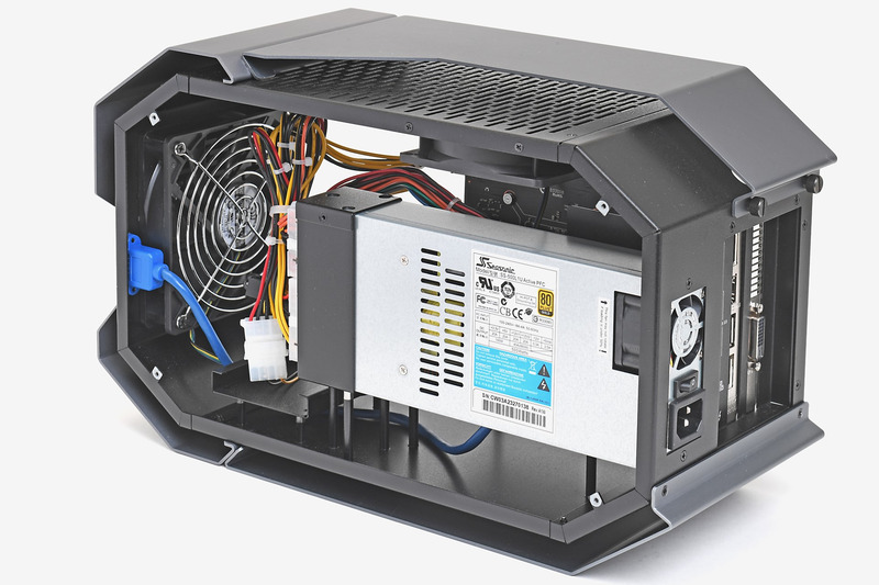 GPUボックスの内部