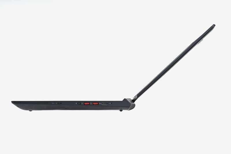 天板を最大まで開いた状態