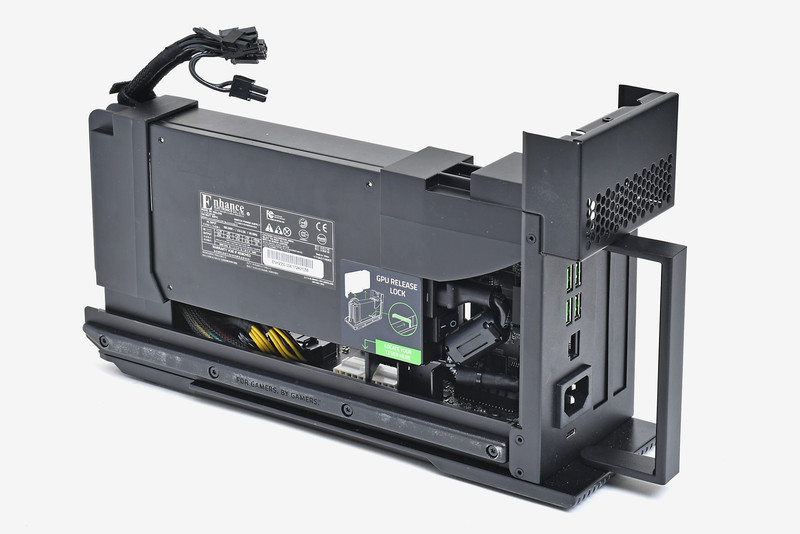 GPUボックスの内部