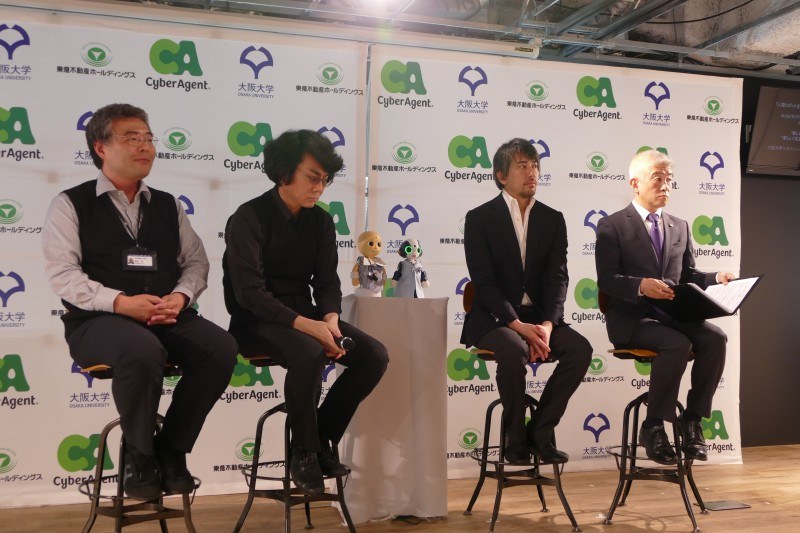 質疑応答に答える4者