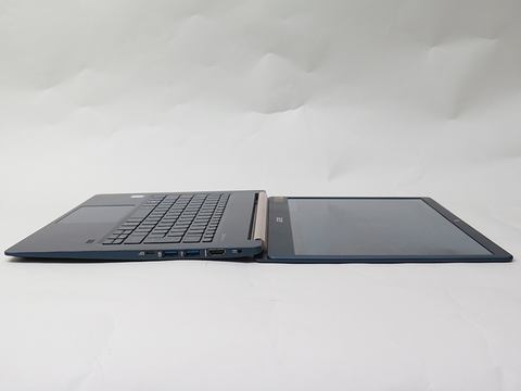PC短評】Core i5と14型タッチ液晶搭載で970gの「日本エイサー