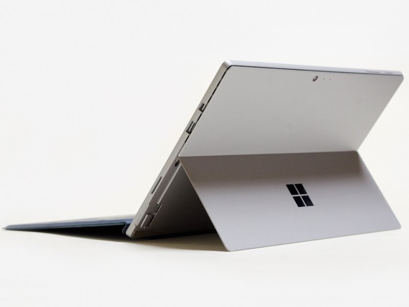 キックスタンドは無段階に調整可能