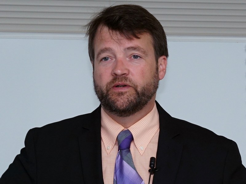 VESA コンプライアンスプログラムマネージャーを務めるジム・チョート氏