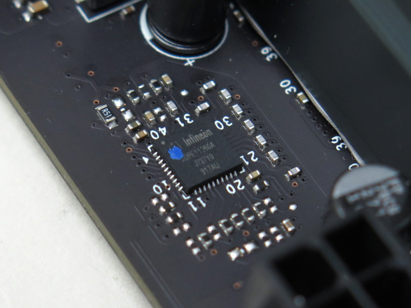 Infineon Technology製のデジタルVRMコントローラ「ADPE11280A」