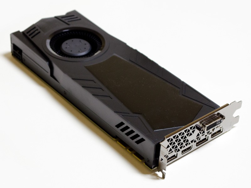 搭載するビデオカードはGeForce GTX 1080
