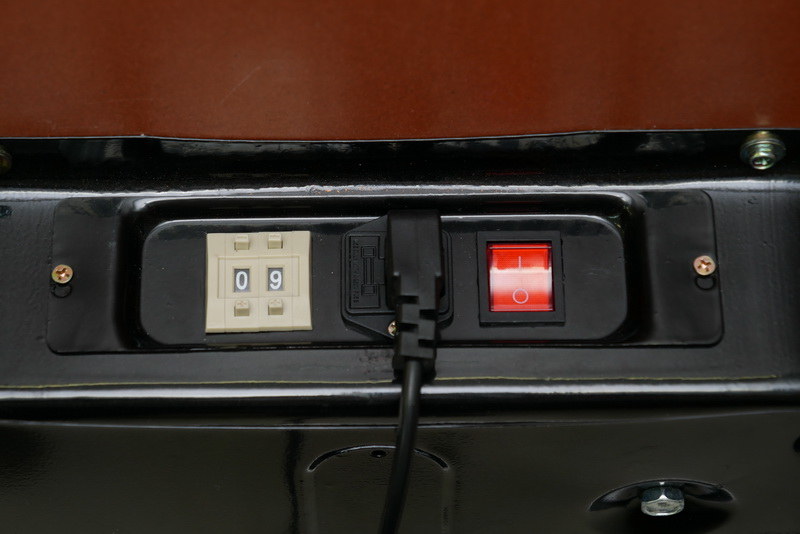 ゲームモードは、テーブル下部の数字スイッチで切り替え可能