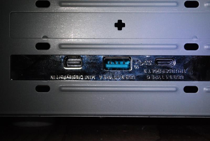 拡張カードのThunderbolt 3端子