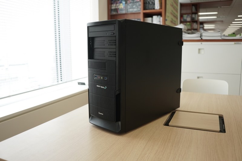 デスクトップモデルA。Thunderbolt 3端子/Bluetooth USBアダプタオプションで10万円以下の最小限構成