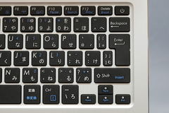 Hothotレビュー】3万円台でもチープさが見えない金属筐体の11.6型