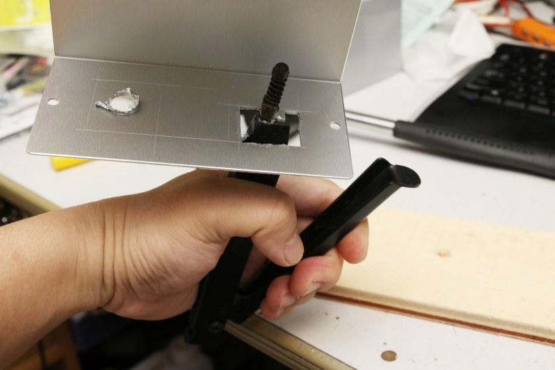 ゲビキに合わせて切断していく。オレこの作業大好き!