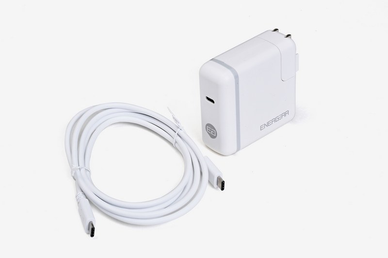 今回、編集部で動作検証に利用したのはGOPPAの「65W USB PD認証 Type-C ACアダプタ 1.8m CableSET」。※パナソニックがレッツノートLVで本製品の動作保証をしているわけではありません。製品の問い合わせ先:アイ・オー・データ機器インフォメーションデスク＝0120-777-618