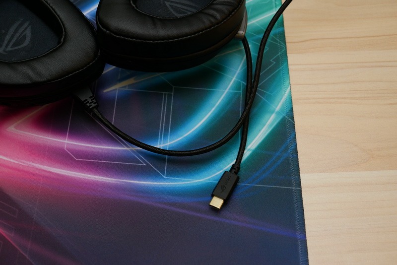 接続端子はUSB Type-C