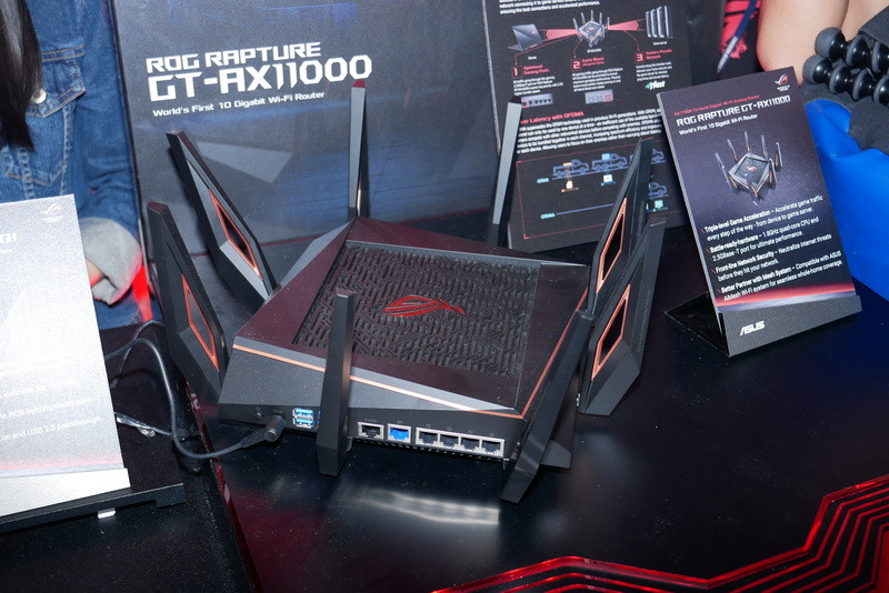 IEEE 802.11ax準拠のトライバンド無線LANルーター「ROG Rapture GT-AX11000」