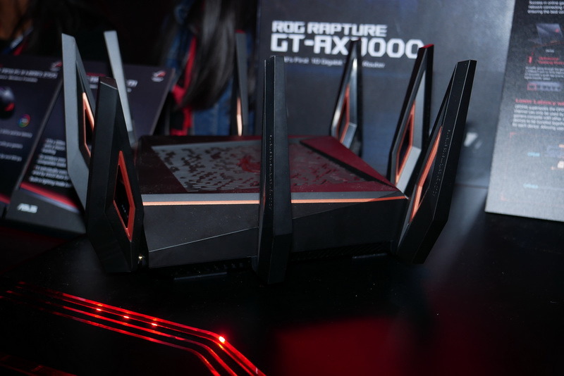 IEEE 802.11ax準拠のトライバンド無線LANルーター「ROG Rapture GT-AX11000」