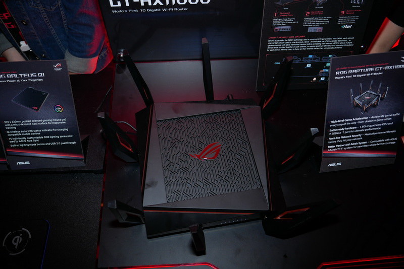 IEEE 802.11ax準拠のトライバンド無線LANルーター「ROG Rapture GT-AX11000」