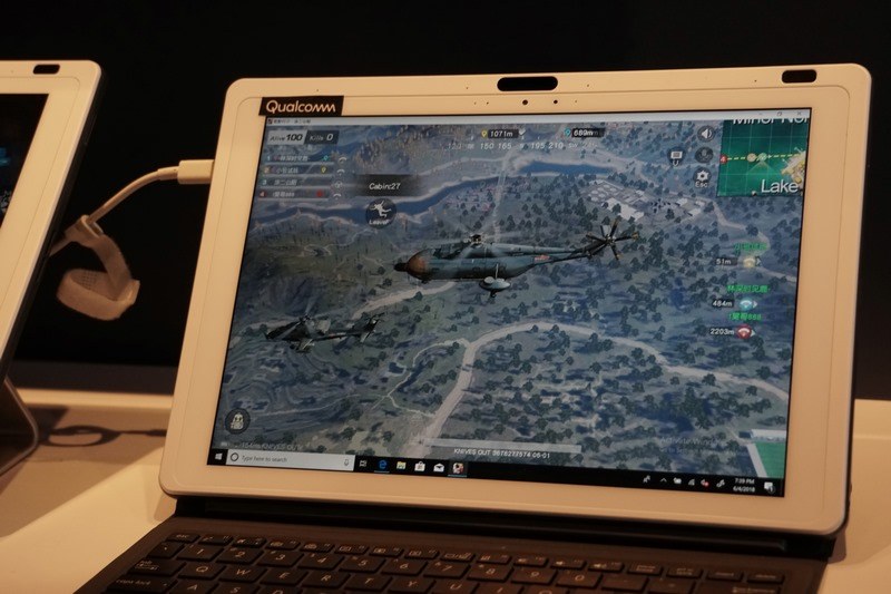 こちらはx86バイナリのゲームを動かしているところ