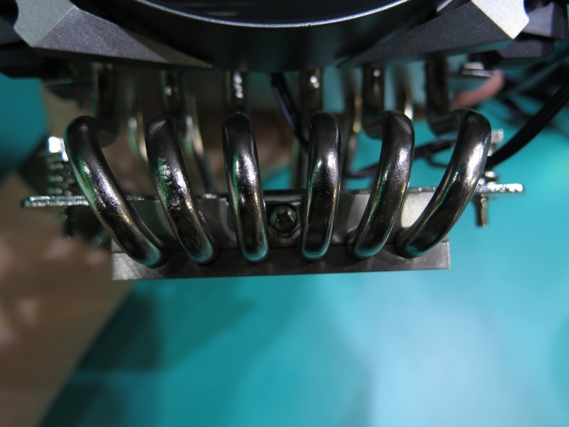 ヒートパイプは6本