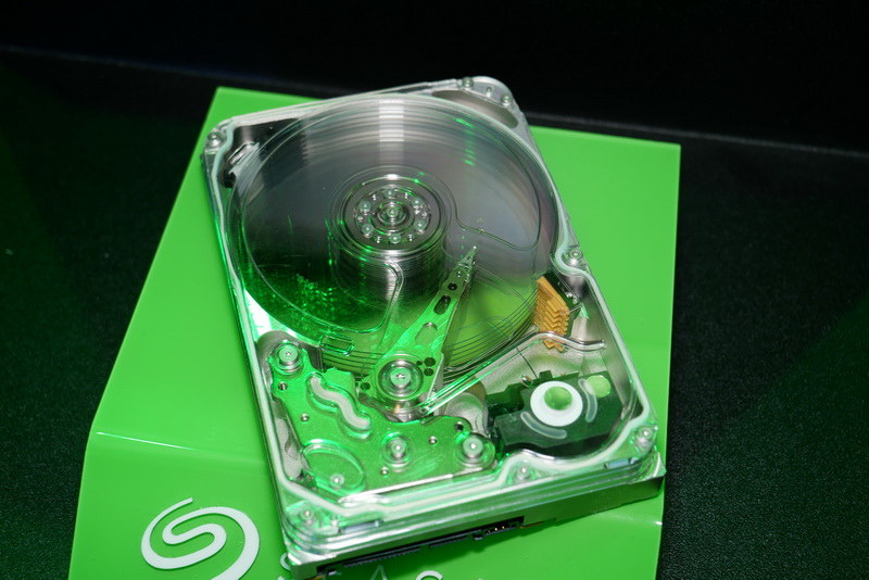 展示されていたデモ機は透明な板でなかが見えるようになっていたが、説明員によると実働モデルとのことだ