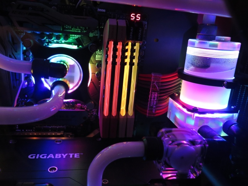 プラズマが走るようなイルミネーションのメモリもあったが、7シリーズかどうかは不明