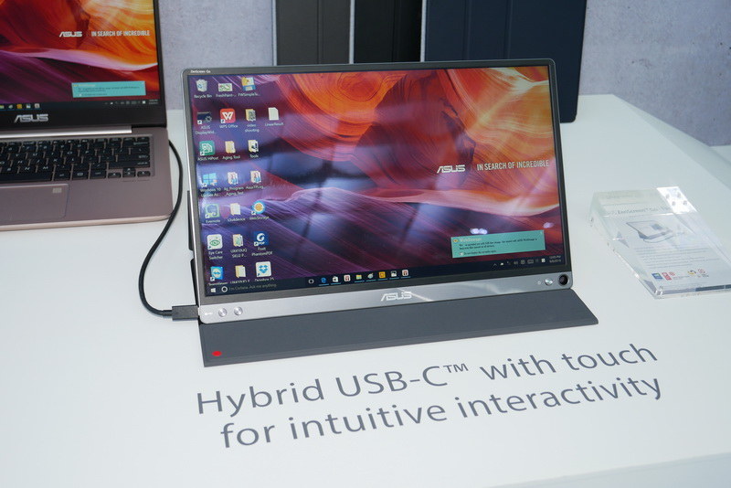 タッチ操作対応のバッテリ内蔵型モバイルディスプレイ「ZenScreen Go Touch」