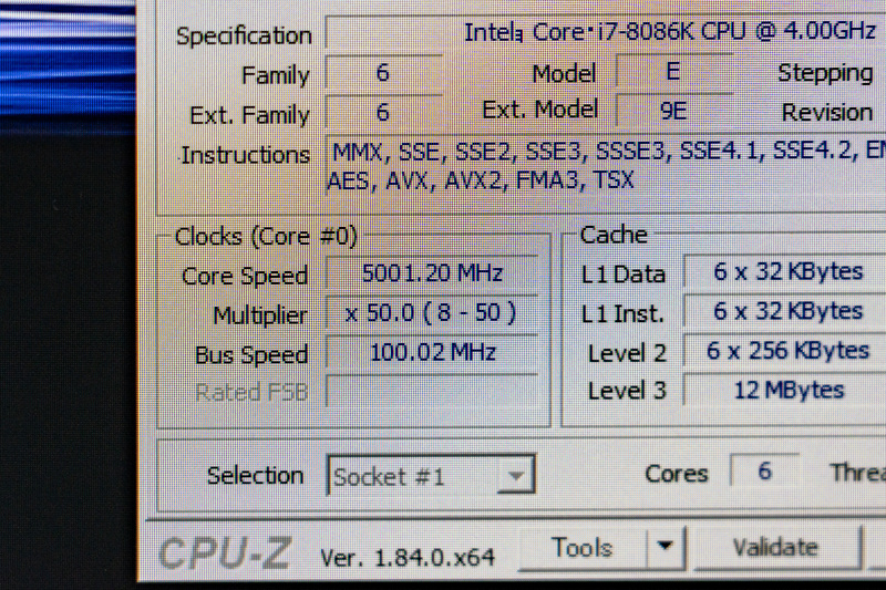 Core i7-8086Kは、シングルコア時には5GHzというクロック周波数に達する