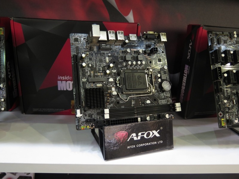 マイニング向けマザーなども展開している