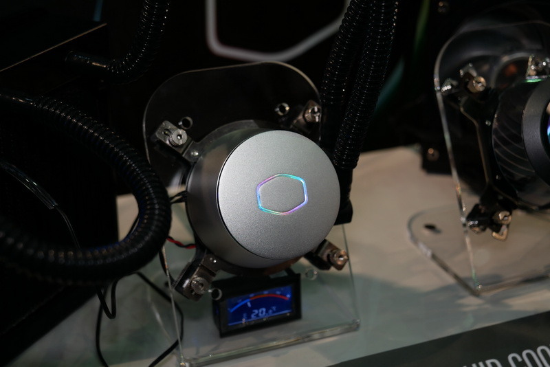 水冷ヘッドにはアドレサブルLEDイルミネーションも搭載