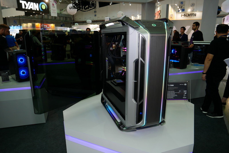 大型ケースCosmosシリーズ新モデル「Cosmos C700M」