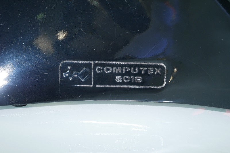 IN WINロゴに加えてCOMPUTEX 2018の刻印も見える