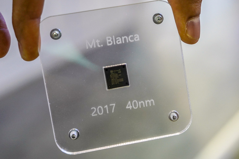 Azure Sphere用にMicrosoftとMediaTekが共同で開発したMT3620、Mt.Blancaの開発コードネームがつけられている、40nmプロセスルールで製造されるMCU