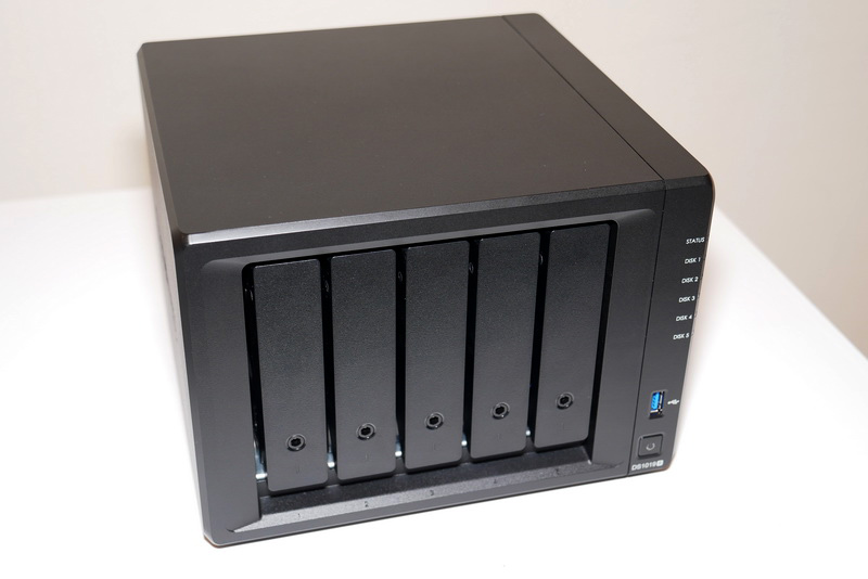 3.5インチHDDを5台搭載できる「DS1019+」