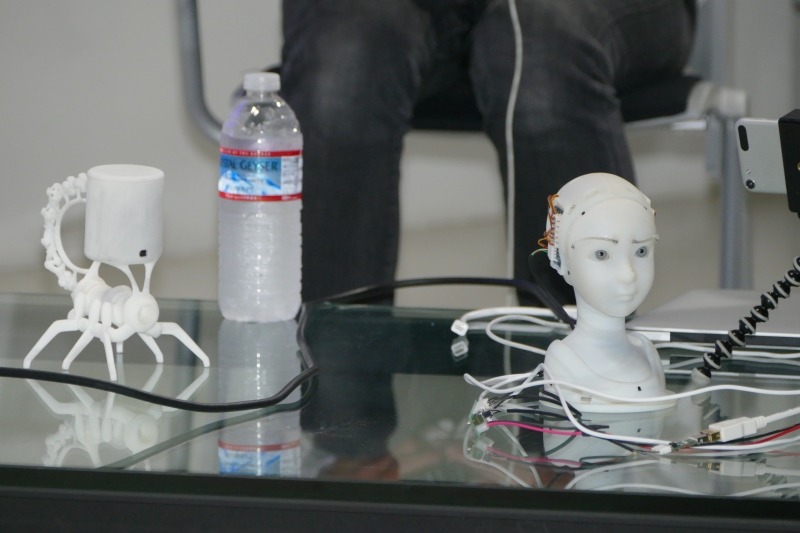 杉原氏(左)と藤堂氏(右)と、それぞれの作品