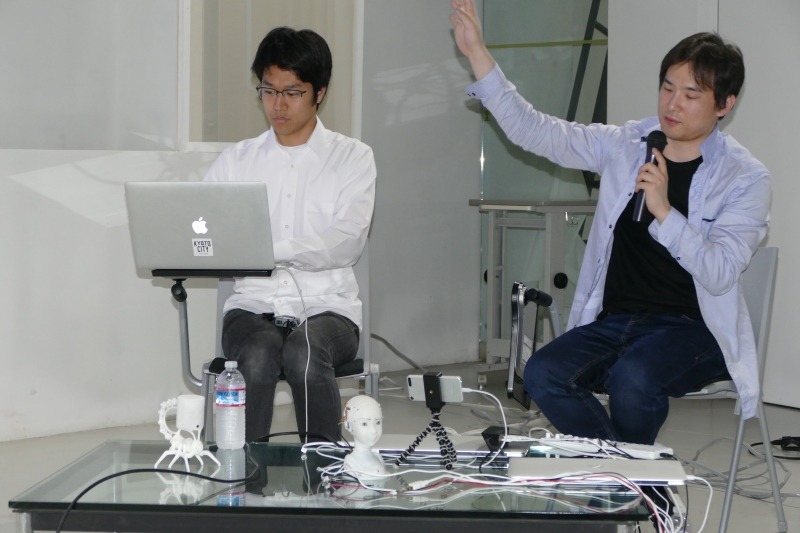 杉原氏(左)と藤堂氏(右)と、それぞれの作品