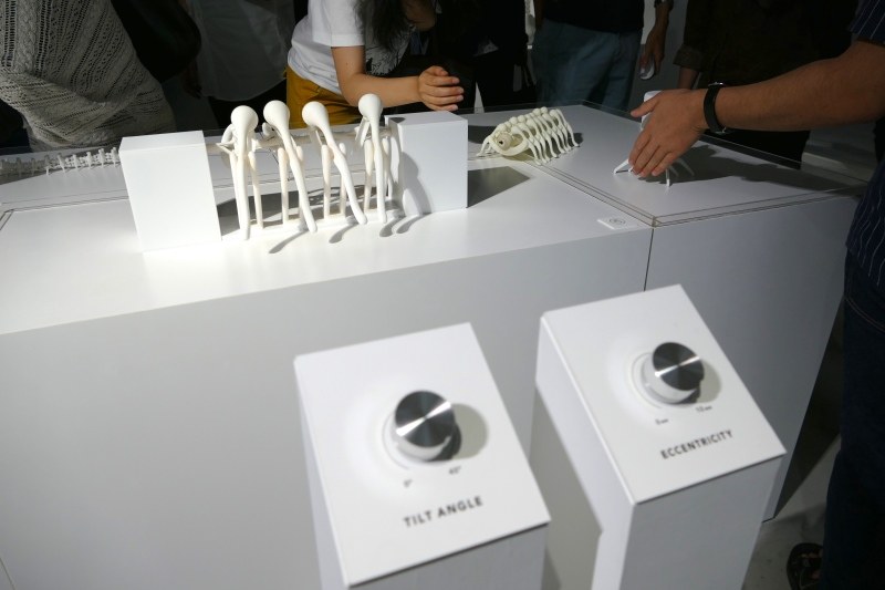 杉原氏「READY TO CRAWL」