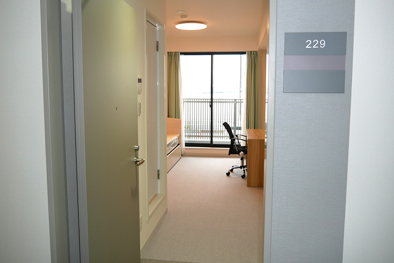 一般の部屋の入口