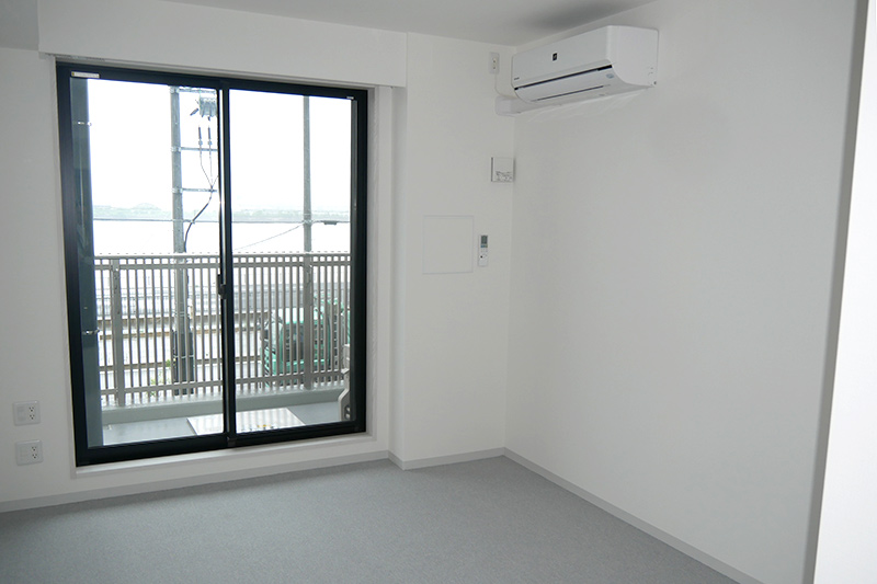 こちらはまだ家具が運び込まれていない部屋の様子